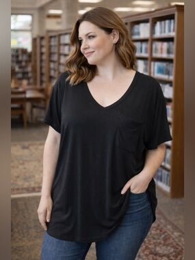 Dear John Black pocket V-Neck Tee - Basic Minimalist Soft Capsule 2X